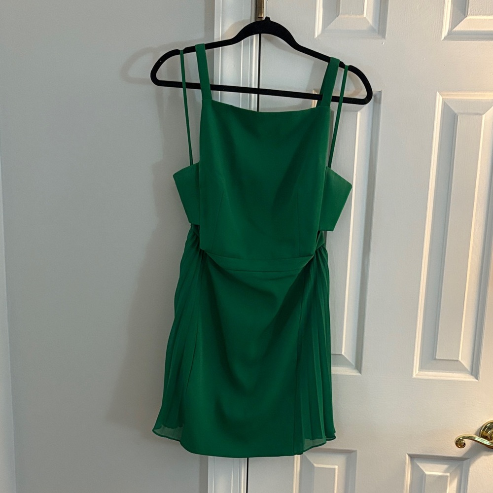 Elegant Green Sleeveless Dress